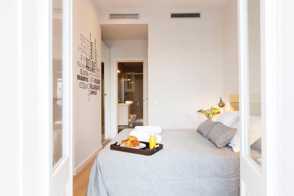 Perfectly Located 4Bed 4Bath Apartment In Barcelona 3 1 Экстерьер фото
