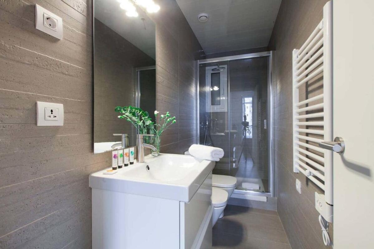 Perfectly Located 4Bed 4Bath Apartment In Barcelona 3 1 Экстерьер фото